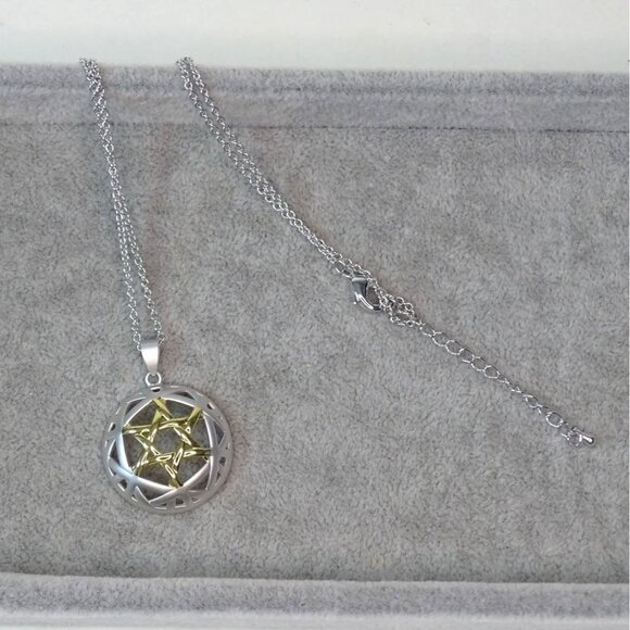 Star Of David Necklace With Silver & Gold-Tone Pendant On Adjustable Chain Unise - Picture 4 of 6